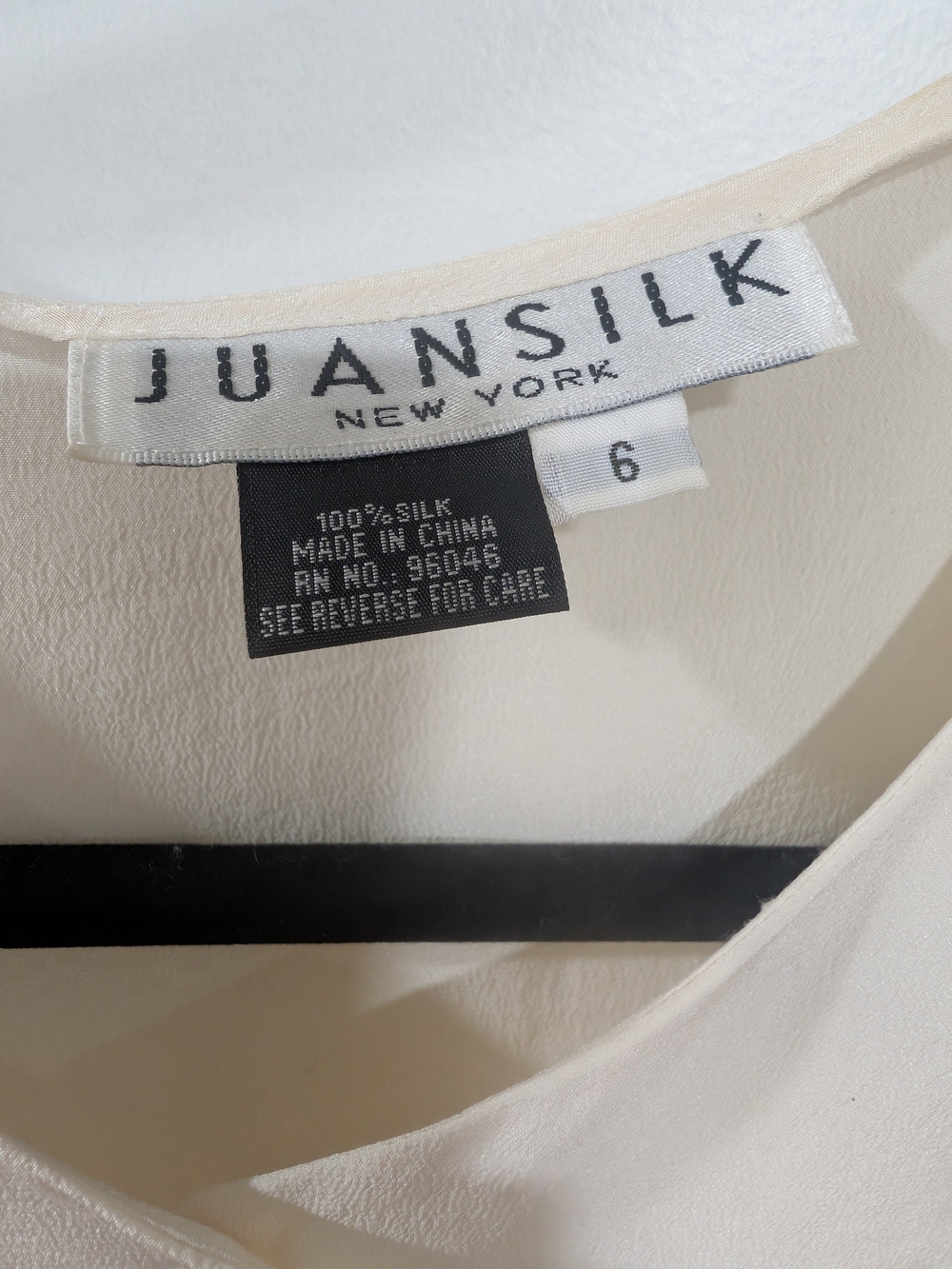 Vintage Women's Cream 100% Silk Top